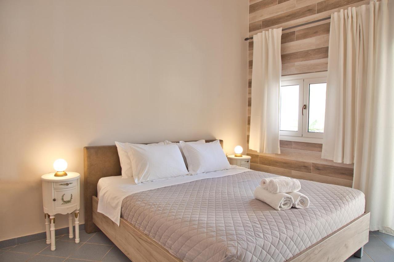 Porfyra & 1 Holiday home